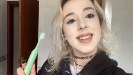 'I swapped my electric toothbrush for Suri's sonic model and my teeth feel so much cleaner'