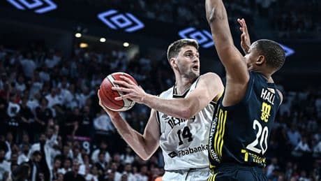 Potadaki derbide Beşiktaş, Fenerbahçe'yi mağlup etti