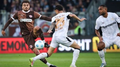 Fußball-Bundesliga: Jonathan Tah kündigt Abschied von Bayer 04 an