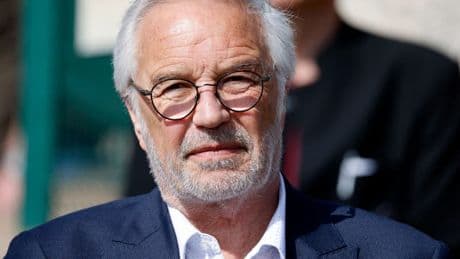 "La Corse a ressenti pendant 25 ans une forme de mépris": François Rebsamen défend le projet de loi sur l'autonomie de l'île de Beauté