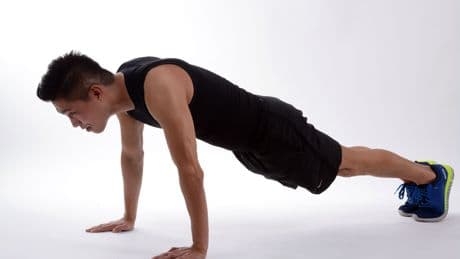 Plancha abdominal: el tiempo ideal según entrenadores para tonificar