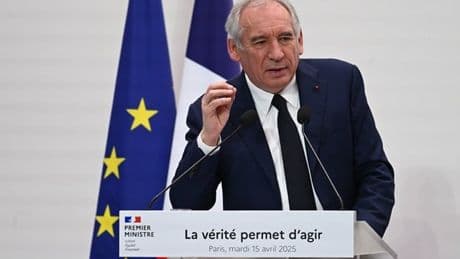 Bayrou déroule sa périlleuse méthode pour gravir « l'Himalaya » du budget 2026