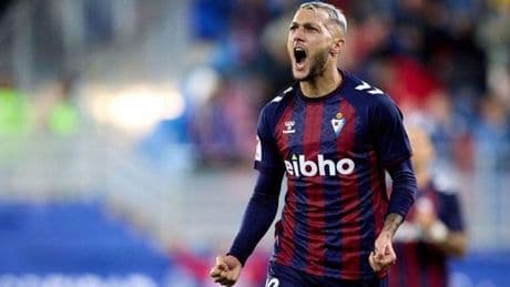 El Deportivo avanza para cerrar el trueque de Stoichkov por Bouldini