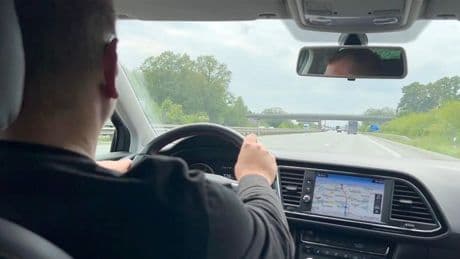 Teile auf A1 und A7 geworfen: Polizei warnt vor "Brückenteufel" in Niedersachsen