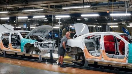 Could higher tariffs mean more layoffs in Canada? What industry experts say