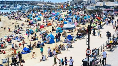 UK weather: Brits to see temperatures plunge for VE Day celebrations after record May Day reached 29C