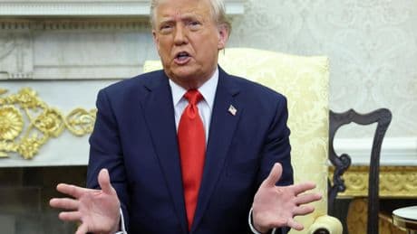 Trump vuelve a la carga y culpa a Biden y a Zelenski de la guerra en Ucrania tras el ataque ruso en Sumy: "Empezaron esta farsa"