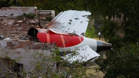 What happened to Air India Flight 171? - Aviation experts review crash video