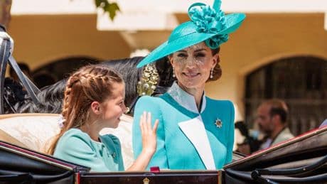 "Trooping the Colour"-Parade: Prinzessin Kate: Mit ihrem Outfit ehrt sie Prinzessin Diana und die Queen