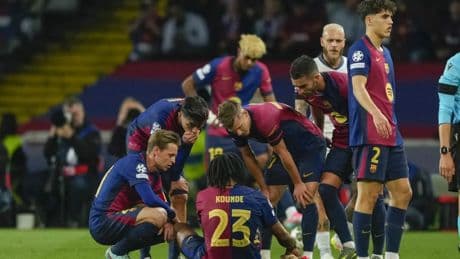 Problemas en la defensa del Barça: Jules Koundé se perdería la vuelta de &#039;semis&#039; de Champions y es duda para el Clásico
