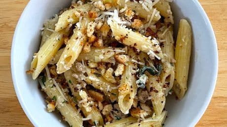 I tried Gordon Ramsay's favorite 10-minute pasta, and now I know why he makes it every week
