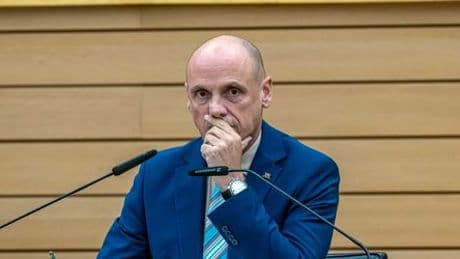 Baden-Württemberg: Hakenkreuz-Affäre um SPD-Politiker Daniel Born
