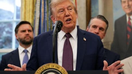 Donald Trump's hands raise fresh health concern during major announcement