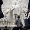 Stalin staat in Rusland fier op zijn voetstuk: ‘Dit is het cynisch negeren van de historische waarheid’