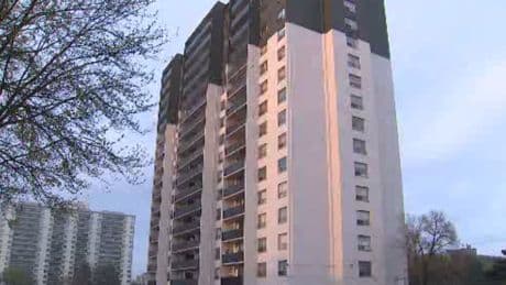 6-year-old boy dies after falling from 10th floor balcony in Toronto apartment