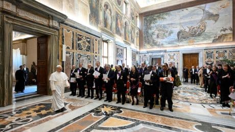 La dignité et la famille, piliers de paix et vecteurs de la justice sociale dans le monde pour Léon XIV
