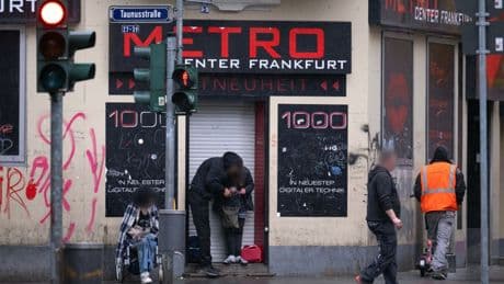Frankfurter Drogenhilfe: Konflikt um Zugang eskaliert im Bahnhofsviertel