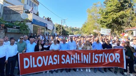 Dilovası halkı 12 yıldır işgal altında olan sahil için sokağa çıktı