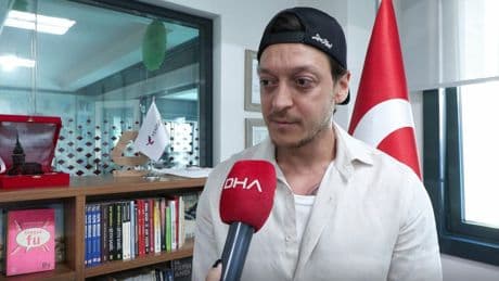 Mesut Özil, Galatasaray'a transfer olan Leroy Sane ile konuşmasını ilk kez anlattı