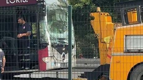 Esenyurt'ta metrobüs kazası! Yolcular tahliye edildi