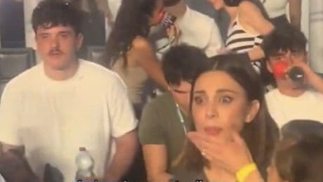 Belen e Olly, al concerto di Marracash è scattato qualcosa? Si seguono e lei impazzisce per lui
