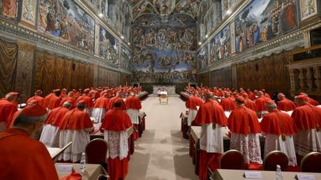 Chiesa più aperta, ma niente strappi su celibato dei preti e donne sacerdote: la visione (tradizionale) del nuovo Papa