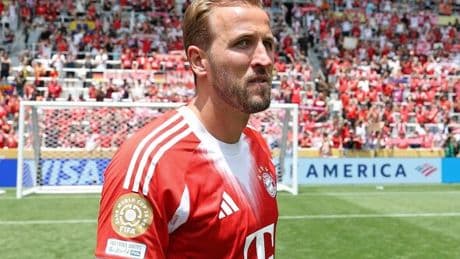 Harry Kane's thoughts on Man Utd move and 'secret transfer meeting' held before decision