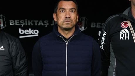 Giovanni van Bronckhorst, dünya devine gidiyor!