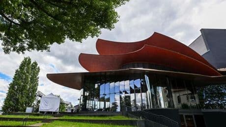 Theaterprogramm: Brandenburgs Theater in den Startlöchern - Spielzeit beginnt