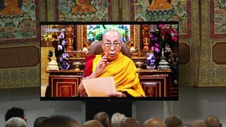 Dalai Lama sagt in Videobotschaft, sein Büro wählt Nachfolger