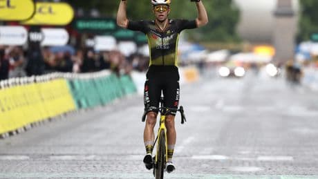 Van Aert reina en Montmartre para despedir el cuarto Tour de Pogacar