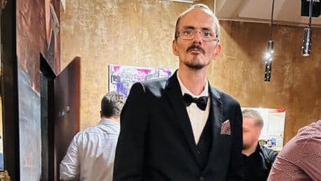 El 'streamer' francés Jean Pormanove muere en pleno directo mientras se sometía a torturas para ganar seguidores