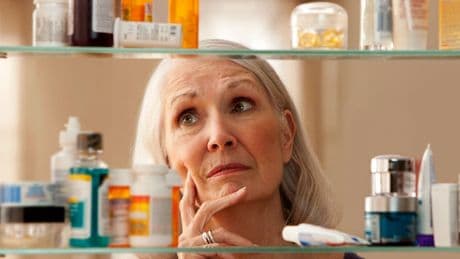 NSAIDs vs. acetaminophen: What you need to know before your next headache
