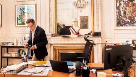 Elections municipales à Bordeaux : Pierre Hurmic au centre du jeu