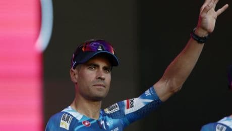 Gebroken rugwervel na zware val zet nu al streep door Giro d’Italia voor Spaanse favoriet Mikel Landa