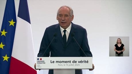"L'effort se doit d'être équitable": François Bayrou annonce une "contribution de solidarité" pour "les plus hauts revenus"