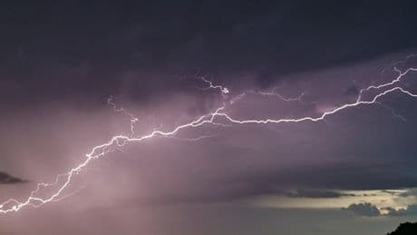 Rekord – längster Blitz der Welt erstreckte sich über 829 Kilometer