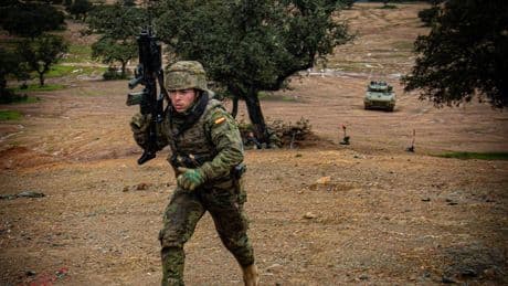 ATME pide a Defensa que los Presupuestos Generales de 2026 incluyan una subida de 600 euros al mes a los militares