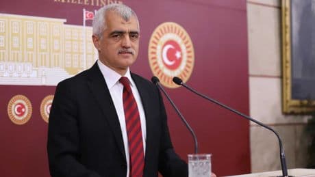 Munzur Üniversitesi'nde tehditle ihale alınması Meclis gündeminde | "Rektör tarafından men prosedürü neden uygulanmamıştır?"