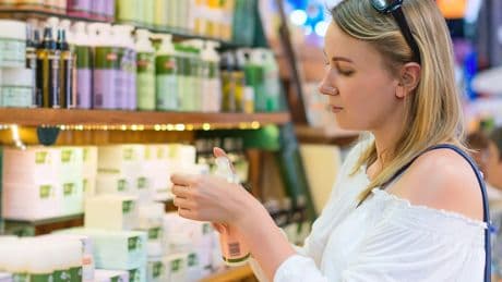 La belleza online crece, pero el cliente busca las tiendas
