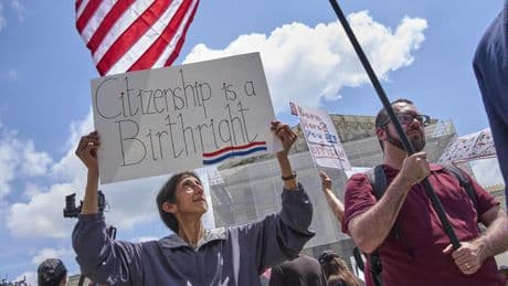 El Supremo de EE.UU. limita el poder judicial para bloquear los decretos de Trump