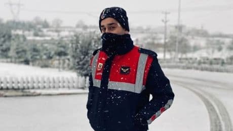 Astsubay serinlemek için girdiği ırmakta boğuldu