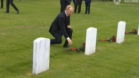 Putin, Alaska’daki Sovyet mezarlarını ziyaret etti