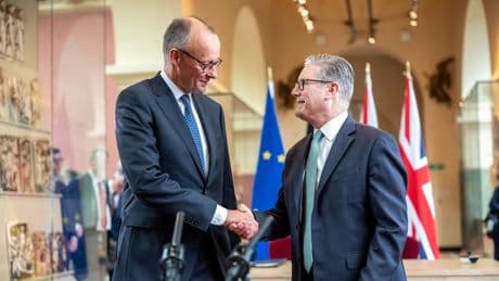 Merz schließt Pakt mit Starmer - Brexit-Briten plötzlich wieder Best Buddys