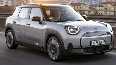 Mini Aceman, l'elettrica che punta sullo stile originale. Una cittadina che non disdegna il fuoriporta: autonomia fino a 407 km