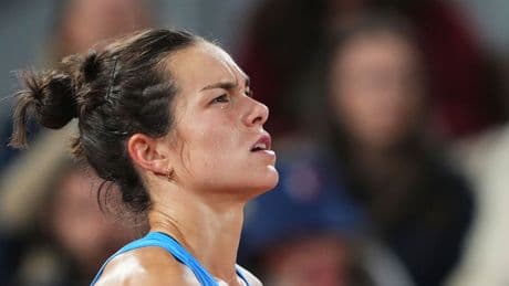 French Open breakout star Lois Boisson sees Wimbledon hopes dashed
