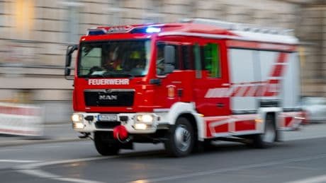 Teltow: Zwei Häuser vor den Toren Berlins in Flammen – drei Verletzte