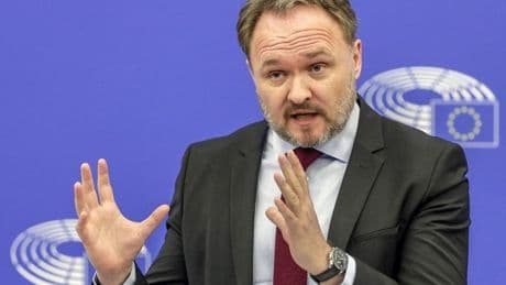 Bruselas apuesta por multiplicar las interconexiones energéticas para evitar nuevos apagones