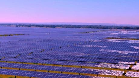 Colapso fotovoltaico en España: más de 50 GW de proyectos solares cuelgan el cartel de 'Se Vende' y a precios hundidos