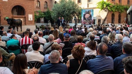 Multitudinaria presentación de la Corrida In Memoriam a Victorino Martín en Las Ventas